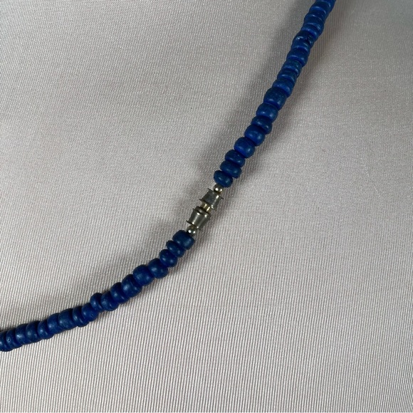 Hand-Carved Parrot Beaded Necklace Blue Tropical Boho Statement Jewelry - Picture 6 of 9